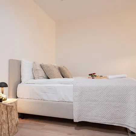 Apartment Master Center By Booklapland